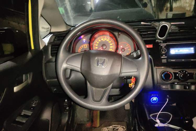 Used Honda Fit 2014 1.5L LX Manual Comfort Model Steering Wheel