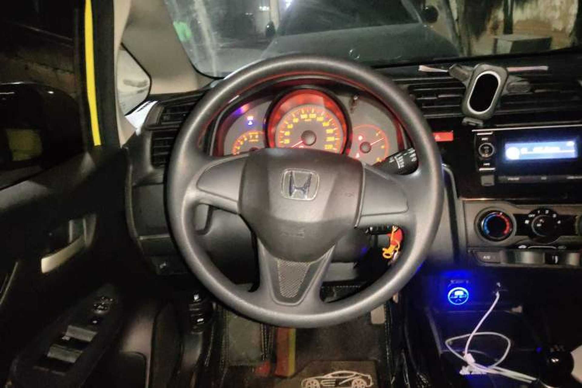 Used Honda Fit 2014 1.5L LX Manual Comfort Model Steering Wheel