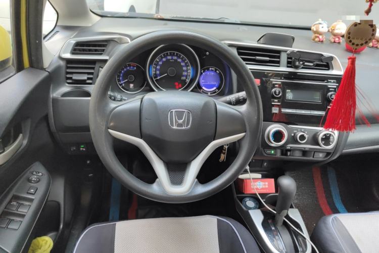 Used Honda Fit 2014 1.5L SE CVT Fashion Model Steering Wheel