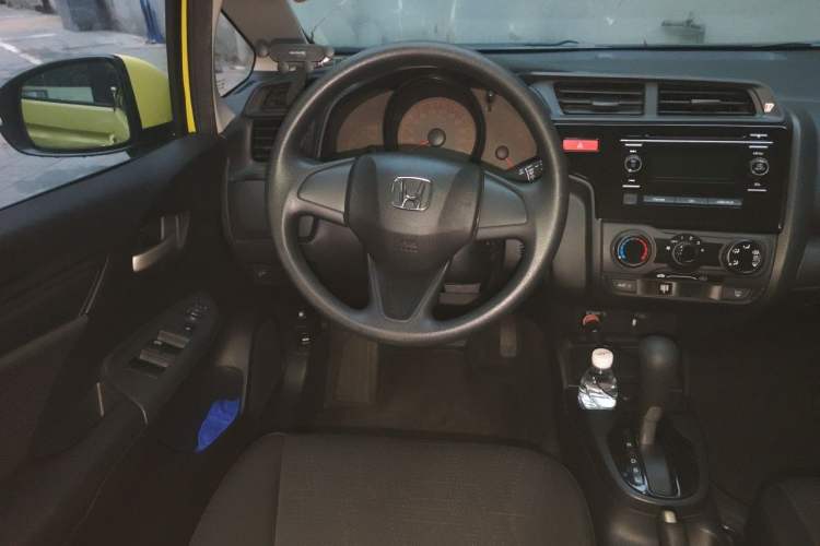 Used Honda Fit 2014 1.5L LX CVT Comfort Model Steering Wheel