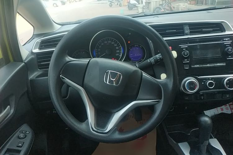 Used Honda Fit 2014 1.5L SE CVT Fashion Model Steering Wheel