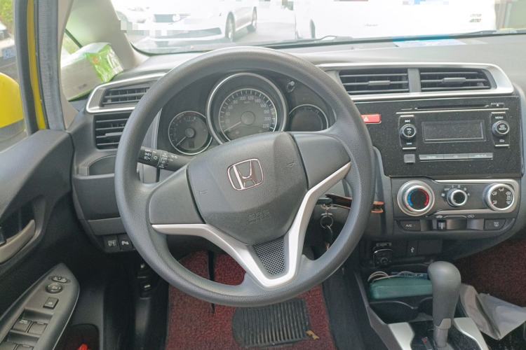 Used Honda Fit 2014 1.5L SE CVT Fashion Model Steering Wheel