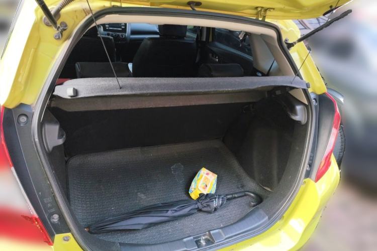 Used Honda Fit 2014 1.5L LX CVT Comfort Model Trunk