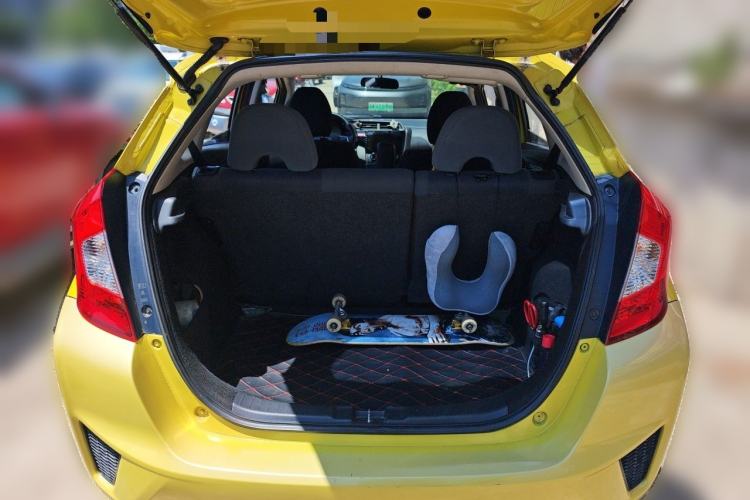 Used Honda Fit 2014 1.5L LX CVT Comfort Model Trunk