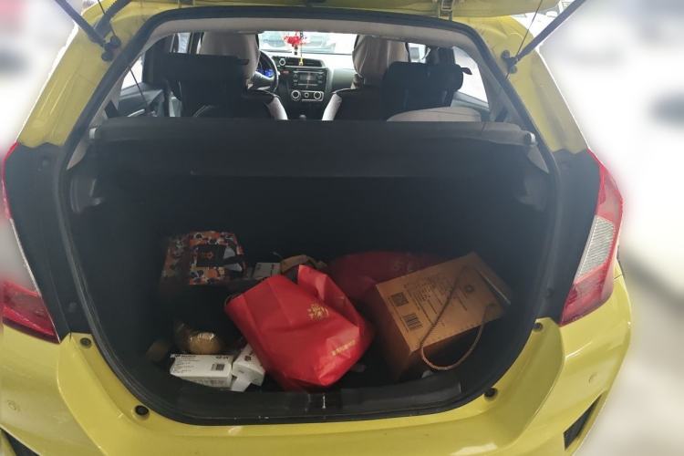 Used Honda Fit 2014 1.5L SE CVT Fashion Model Trunk