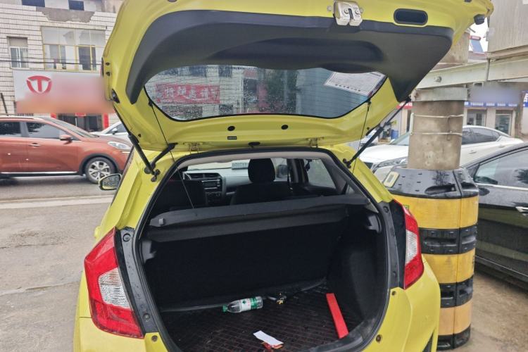 Used Honda Fit 2014 1.5L LX CVT Comfort Model Trunk