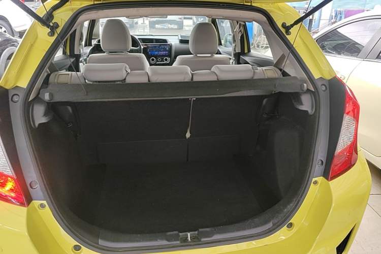 Used Honda Fit 2014 1.5L EX CVT Elite Model Trunk