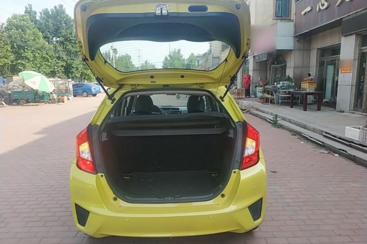 Used Honda Fit 2014 1.5L SE CVT Fashion Model Trunk