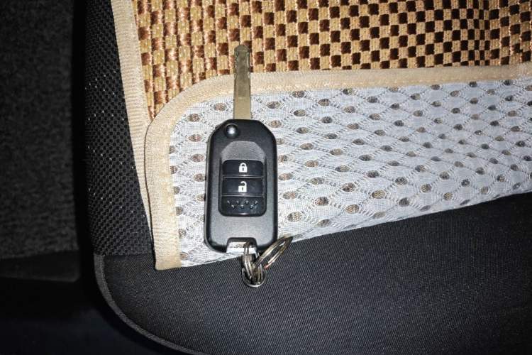 Used Honda Fit 2014 1.5L SE CVT Fashion Model Vehicle Key
