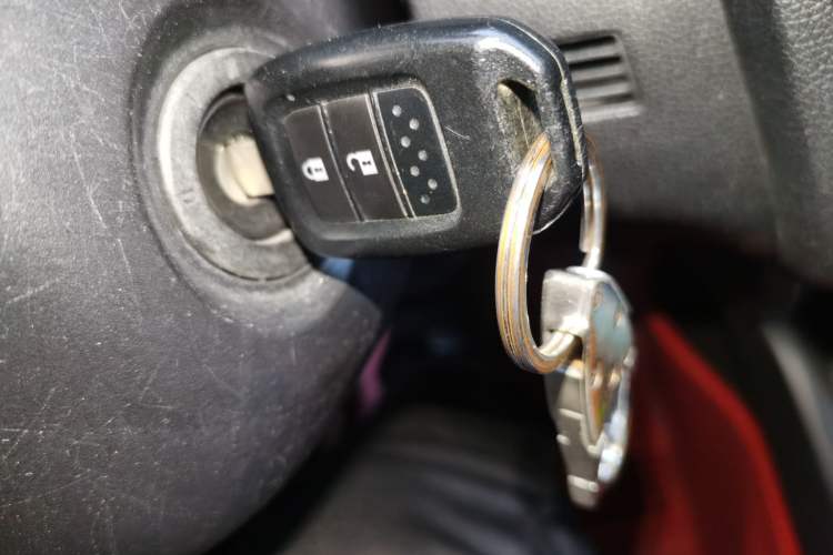 Used Honda Fit 2014 1.5L SE CVT Fashion Model Vehicle Key