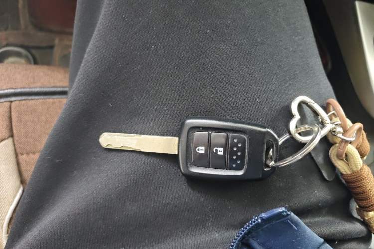Used Honda Fit 2014 1.5L SE CVT Fashion Model Vehicle Key