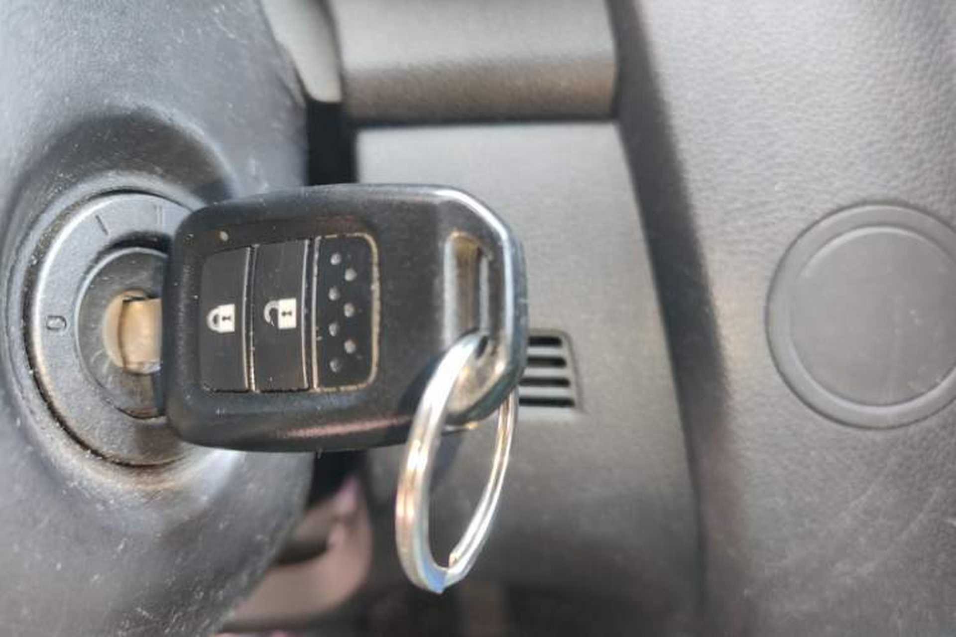 Used Honda Fit 2014 1.5L SE CVT Fashion Model Vehicle Key