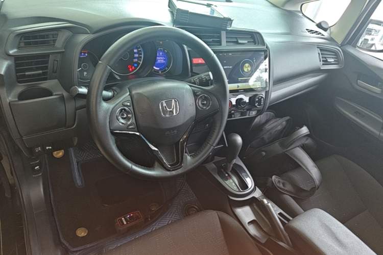 Used Honda Fit 2016 1.5L LXS CVT Comfort Sunroof Version Center Console