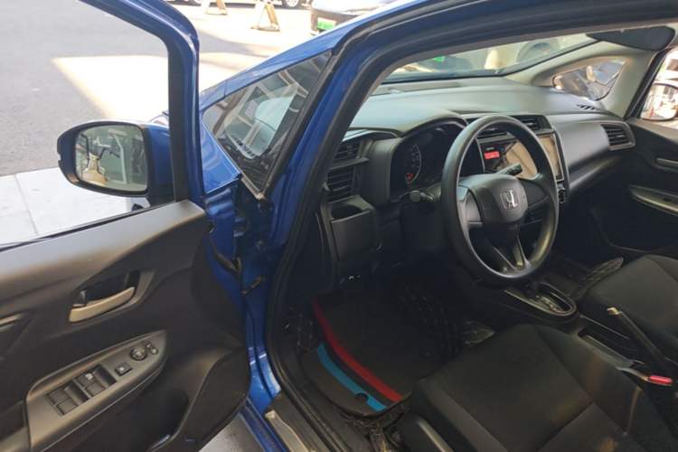 Used Honda Fit 2016 1.5L LXS CVT Comfort Sunroof Version Driver Seat