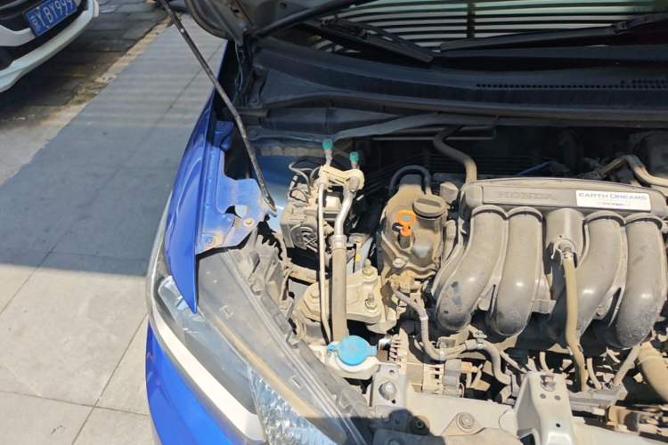 Used Honda Fit 2016 1.5L LXS CVT Comfort Sunroof Version Engine Bay Right