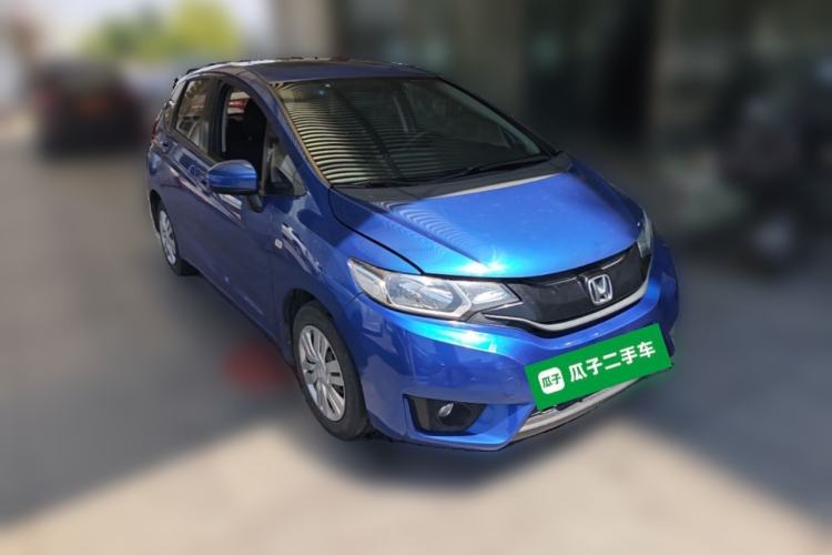 Used Honda Fit 2016 1.5L LXS CVT Comfort Sunroof Version Front Right 45 Deg