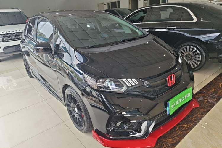 Used Honda Fit 2016 1.5L LXS CVT Comfort Sunroof Version Front Right 45 Deg