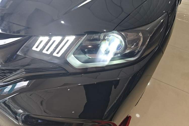 Used Honda Fit 2016 1.5L LXS CVT Comfort Sunroof Version Left Front Headlight