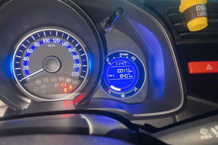 Used Honda Fit 2016 1.5L LXS CVT Comfort Sunroof Version Odometer Close Up