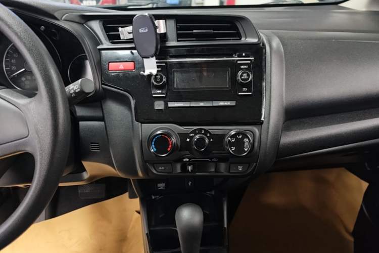 Used Honda Fit 2016 1.5L LXS CVT Comfort Sunroof Version Audio And AC Panel