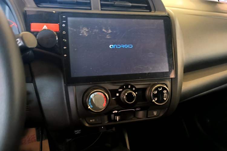 Used Honda Fit 2016 1.5L LX CVT Comfort Model Audio And AC Panel