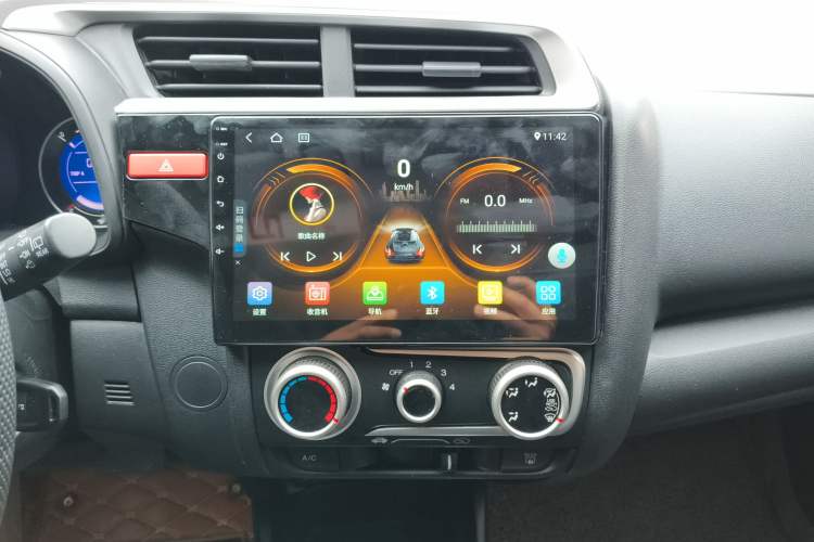Used Honda Fit 2016 1.5L SE CVT Fashion Model Audio And AC Panel