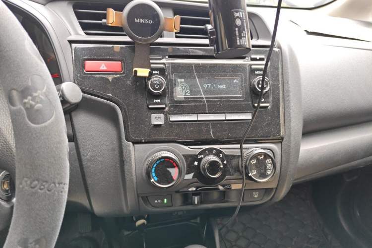 Used Honda Fit 2016 1.5L LX CVT Comfort Model Audio And AC Panel