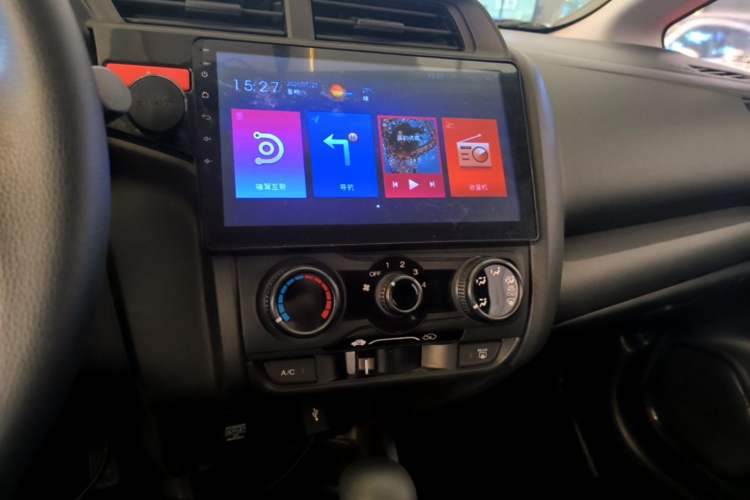 Used Honda Fit 2016 1.5L LX CVT Comfort Model Audio And AC Panel