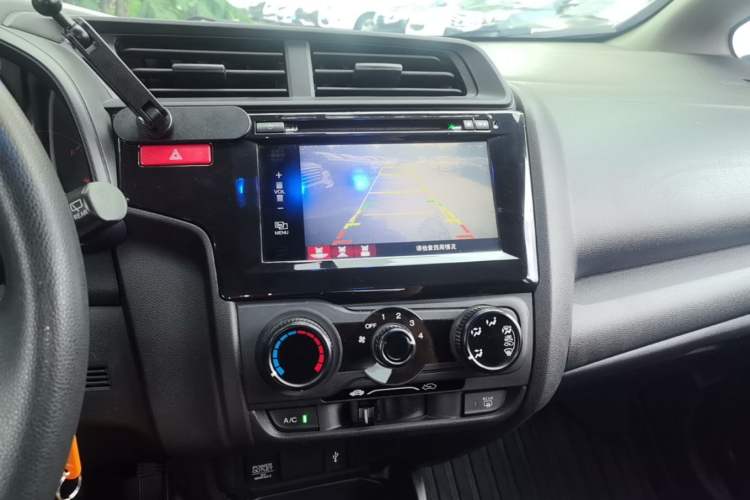 Used Honda Fit 2016 1.5L LX CVT Comfort Model Audio And AC Panel