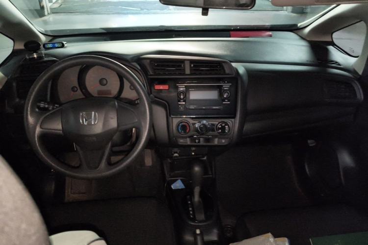 Used Honda Fit 2016 1.5L LX CVT Comfort Model Center Console