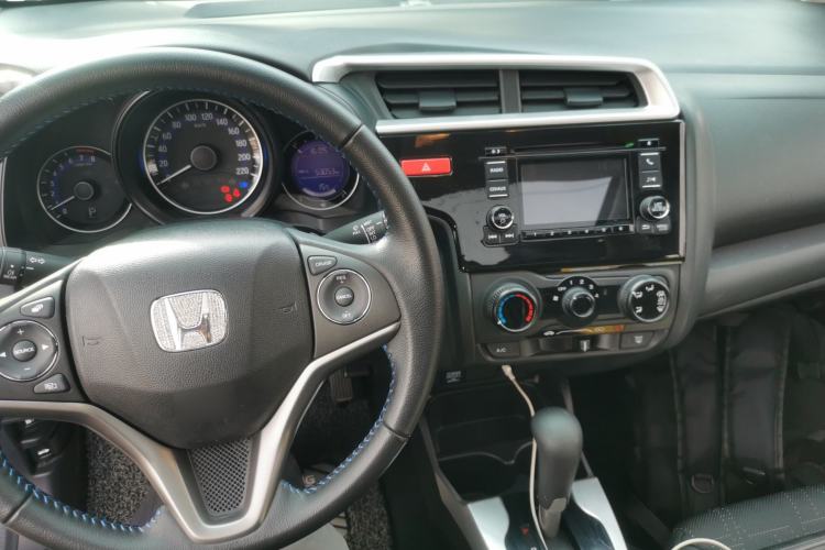 Used Honda Fit 2016 1.5L LXS CVT Comfort Sunroof Version Center Console