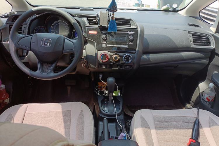 Used Honda Fit 2016 1.5L LXS CVT Comfort Sunroof Version Center Console