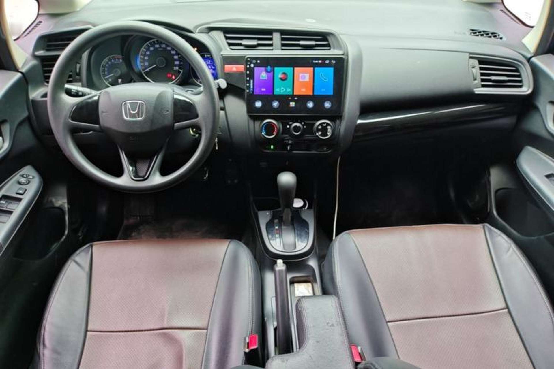 Used Honda Fit 2016 1.5L LXS CVT Comfort Sunroof Version Center Console
