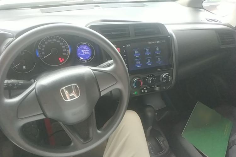 Used Honda Fit 2016 1.5L LXS CVT Comfort Sunroof Version Center Console