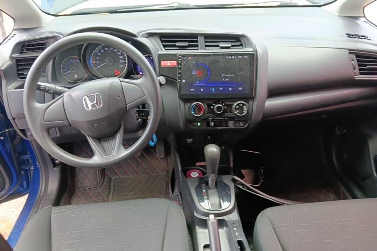 Used Honda Fit 2016 1.5L LXS CVT Comfort Sunroof Version Center Console