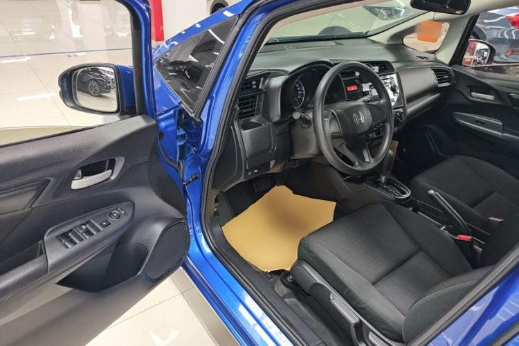 Used Honda Fit 2016 1.5L LXS CVT Comfort Sunroof Version Driver Seat