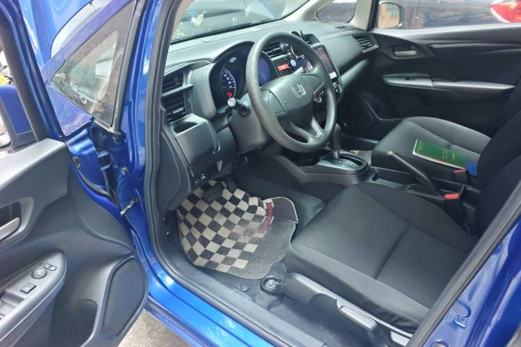 Used Honda Fit 2016 1.5L LXS CVT Comfort Sunroof Version Driver Seat