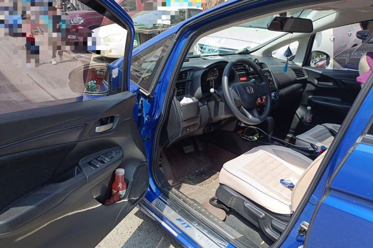 Used Honda Fit 2016 1.5L LXS CVT Comfort Sunroof Version Driver Seat