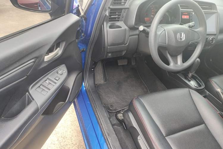 Used Honda Fit 2016 1.5L LX CVT Comfort Model Driver Seat