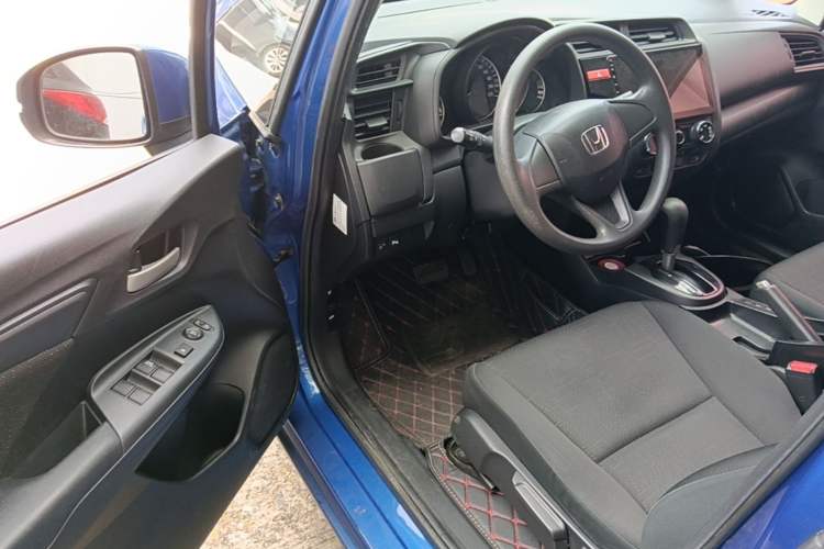 Used Honda Fit 2016 1.5L LXS CVT Comfort Sunroof Version Driver Seat