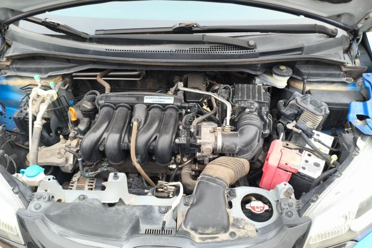 Used Honda Fit 2016 1.5L SE CVT Fashion Model Engine Bay