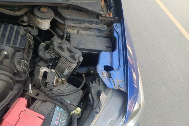 Used Honda Fit 2016 1.5L SES CVT Fashion Sunroof Edition Engine Bay Left