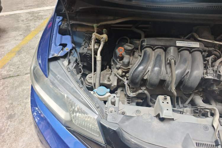 Used Honda Fit 2016 1.5L LXS CVT Comfort Sunroof Version Engine Bay Right