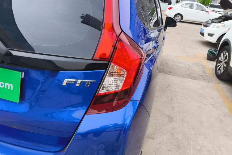 Used Honda Fit 2016 1.5L SE CVT Fashion Model Exterior 2