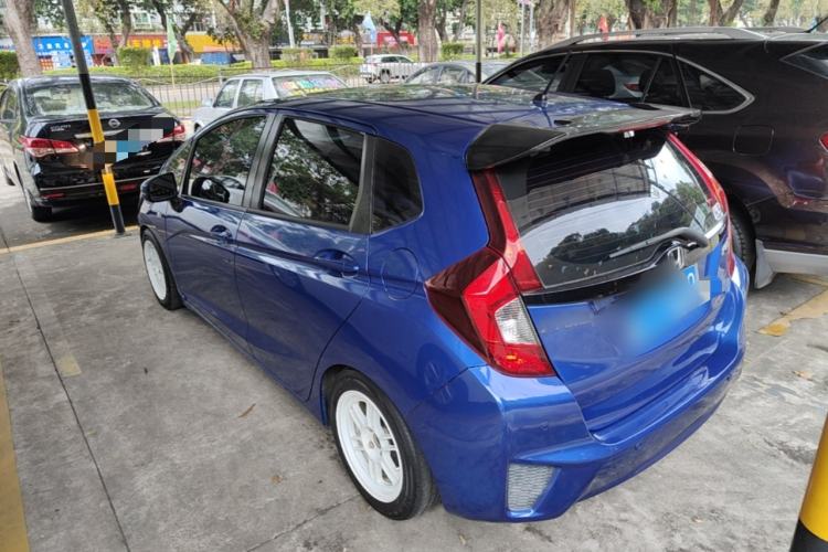Used Honda Fit 2016 1.5L LXS CVT Comfort Sunroof Version Exterior 2