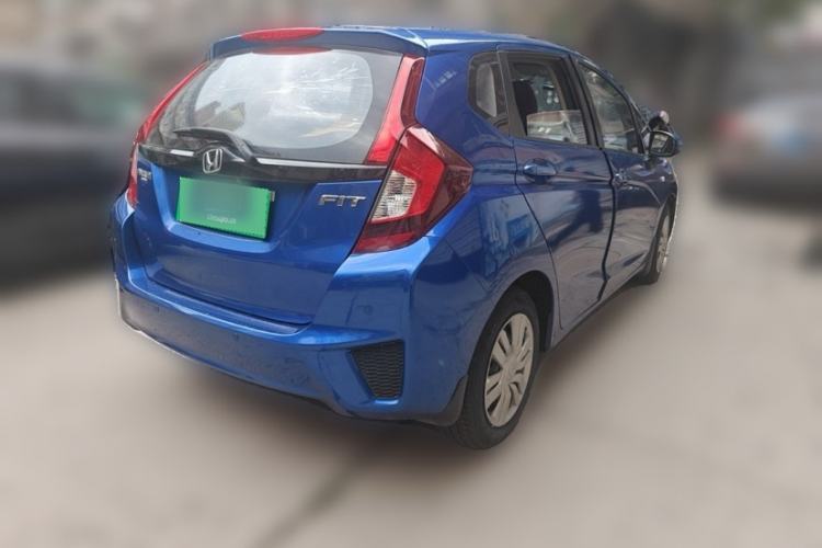 Used Honda Fit 2016 1.5L LX CVT Comfort Model Exterior 2