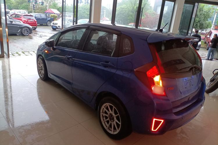 Used Honda Fit 2016 1.5L LXS CVT Comfort Sunroof Version Exterior 2