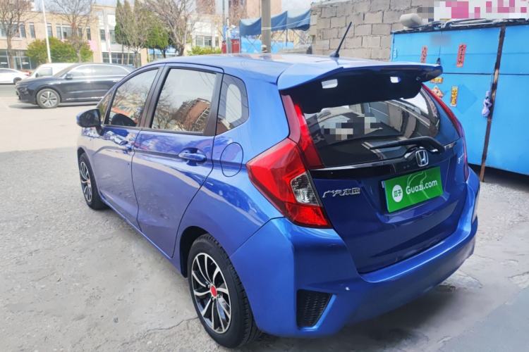 Used Honda Fit 2016 1.5L LX CVT Comfort Model Exterior 2