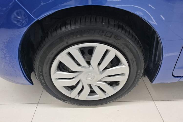 Used Honda Fit 2016 1.5L LXS CVT Comfort Sunroof Version Exterior 4
