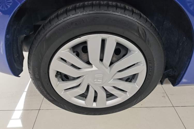 Used Honda Fit 2016 1.5L LXS CVT Comfort Sunroof Version Exterior 5